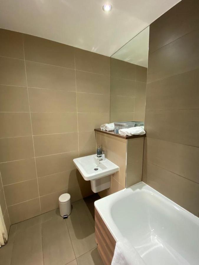 3 Bed Central Apartment *Free Parking On Site* Manchester Exterior foto